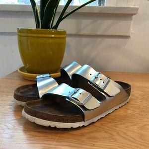 PRICED TO SELL!Classic Birkenstock Arizona Silver